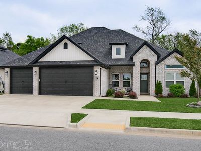 682 N Phoenix Rd, Fayetteville, AR, 72704