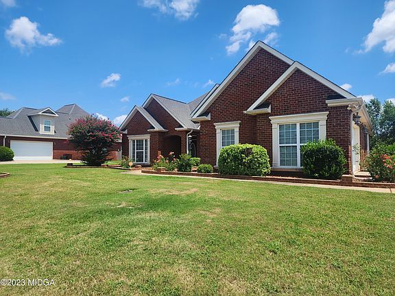2nd image of 125 Flora Cir