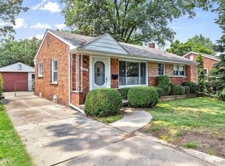 19185 Snow Ave, Dearborn, MI 48124