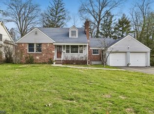 248 Appletree Ln, Mountainside Boro, NJ 07092