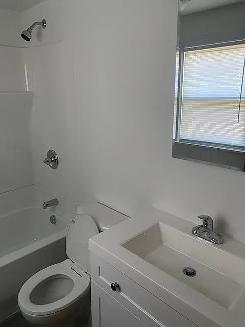 2 bed, 810 sqft, $950 — Photo 4