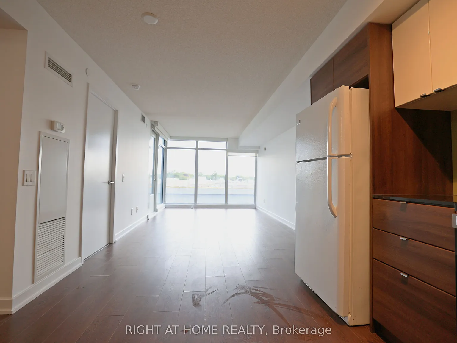 2 bed, $2,500 — Photo 2