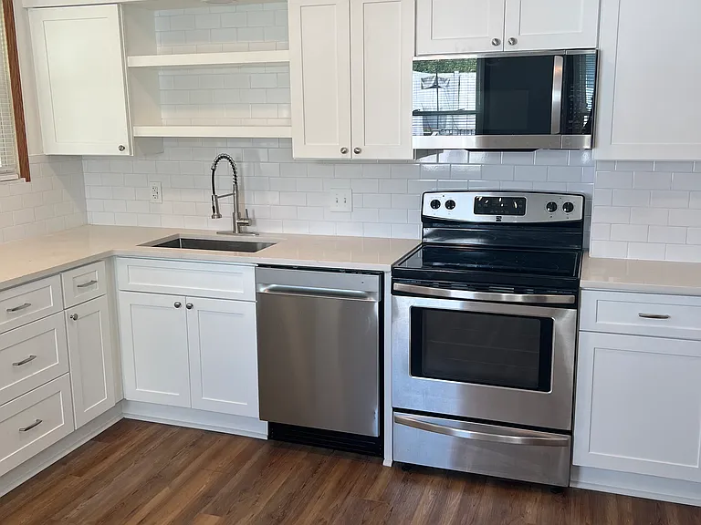 860 Oxley Rd #860 — Photo 5