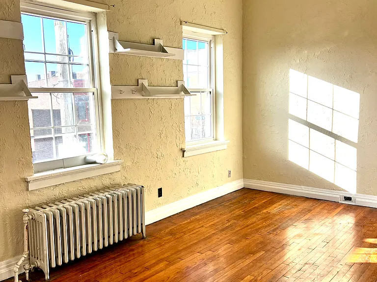 2722 Vine St #7 — Photo 7