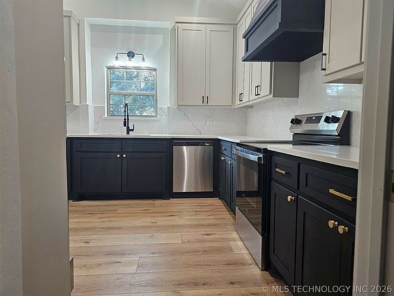 5th image of 11130 Spanish Oak Dr