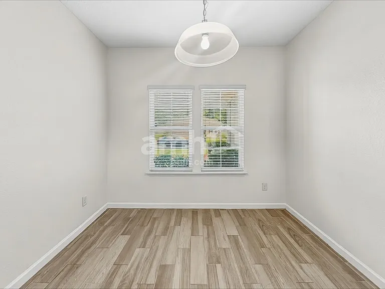 226 Athens Dr — Photo 5