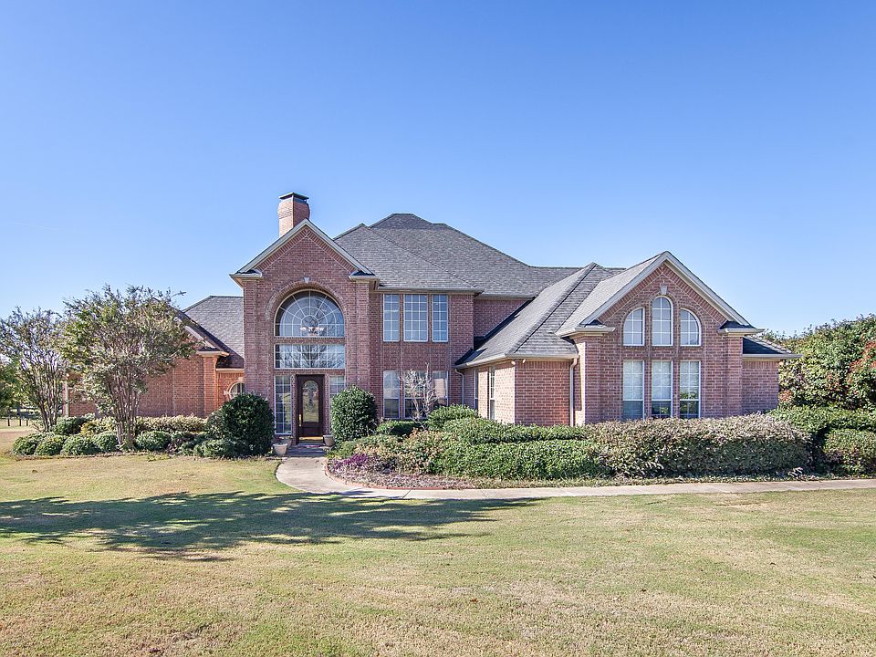 1st image of 1313 Willow Lane