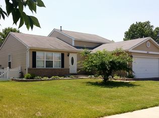 675 Ottawa Dr, Round Lake Heights, IL 60073