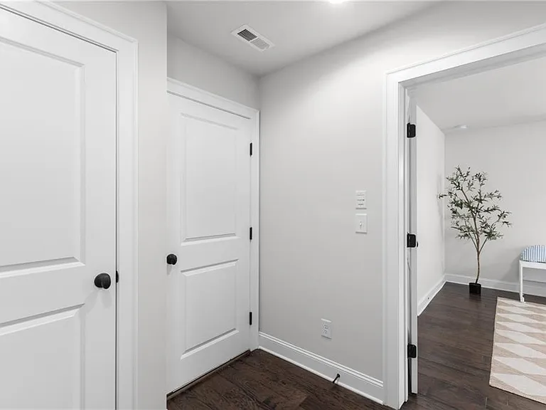 301 Marlowe Aly — Photo 40