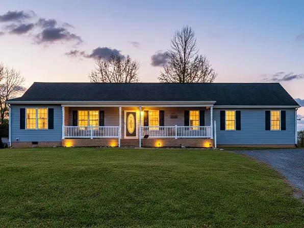 149 Northwood Dr, Waynesboro, VA 22980