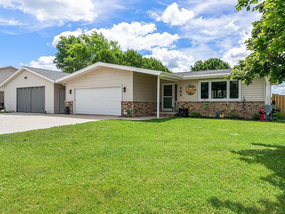1st image of 203 Oakwood DRIVE