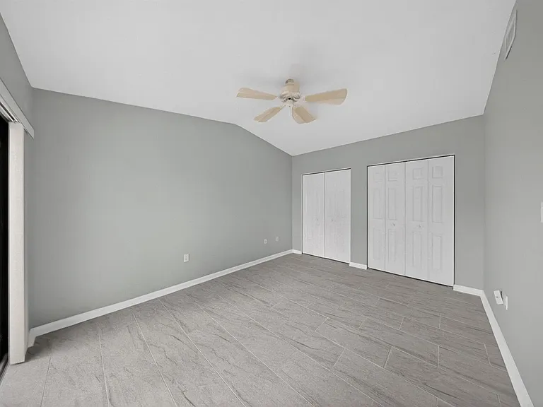 1567 Pheasant Walk #B — Photo 15