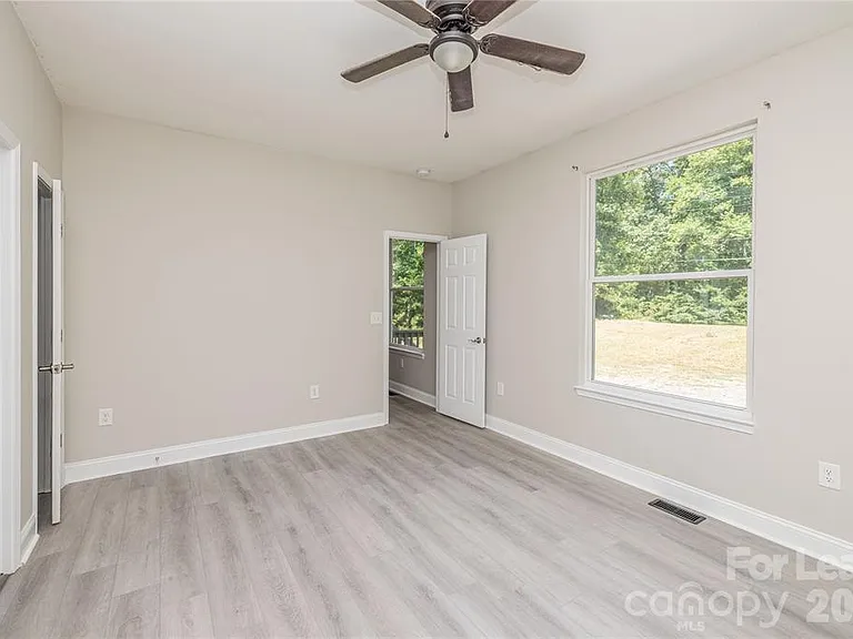 429 Creswell Rd — Photo 21