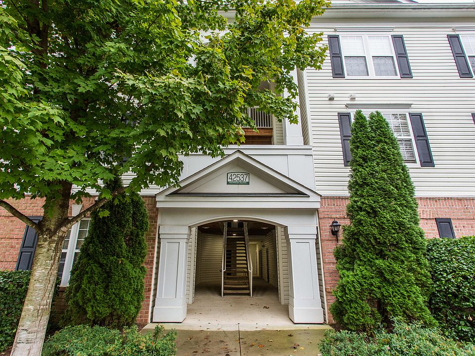1st image of 42537 Rockrose Sq Unit 204