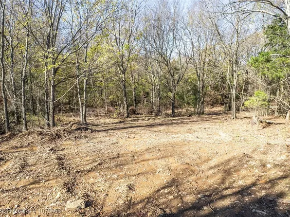 106660 S 4570th Rd, Sallisaw, OK 74955