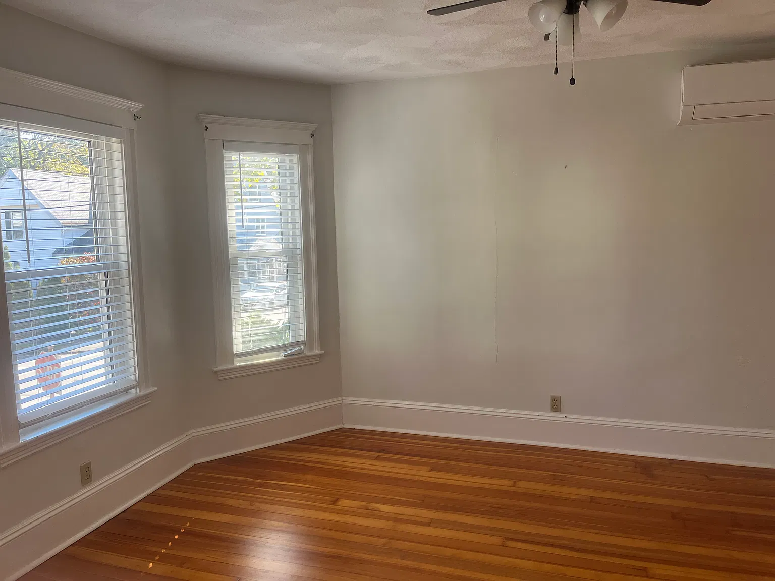 2 bed, 1000 sqft, $2,500 — Photo 3