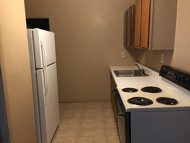 2nd image of 435 W South St