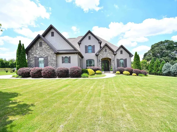 202 Tugaloo Ct, Piedmont, SC 29673