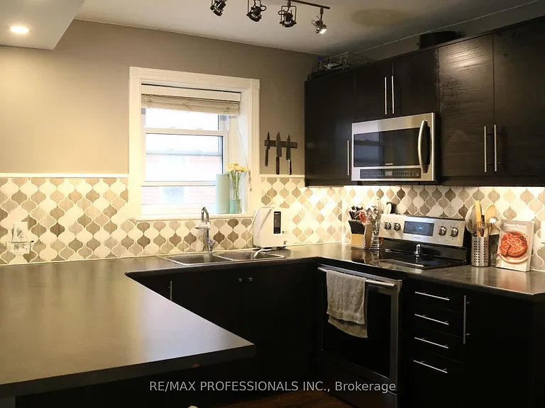 836 Concession St #206 — Photo 15