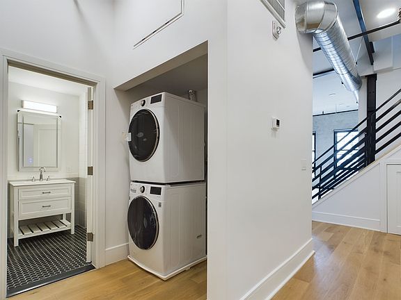 4th image of 500 South St #302