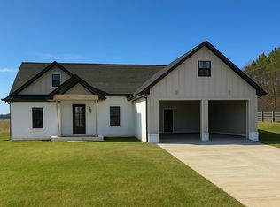 100 Hummingbird Way, Killen, AL 35645