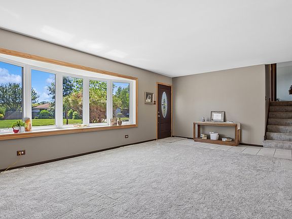 3rd image of 1212 Rose Ct