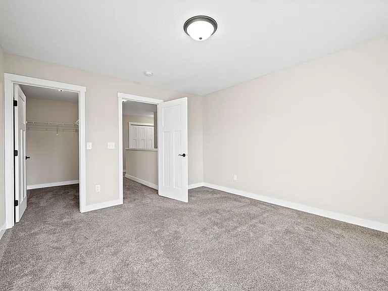527 Meadow Ln — Photo 19