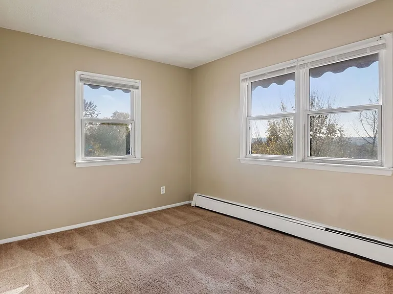 207 Maple Street — Photo 16
