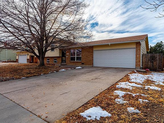 3rd image of 6658 Gambol Quail Dr E