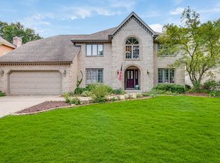 1524 Meadowland Dr, Naperville, IL