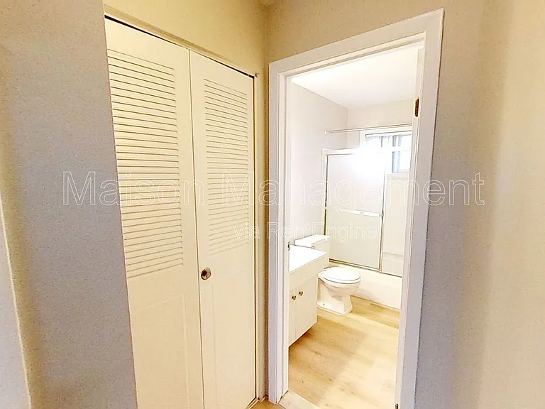 721 Cedarwood — Photo 11