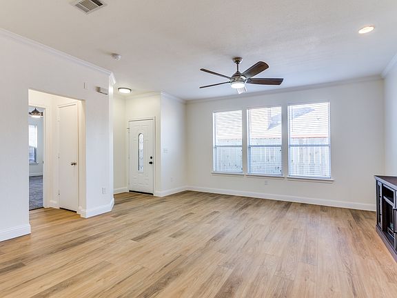 4th image of 5344 Northridge Blvd #44