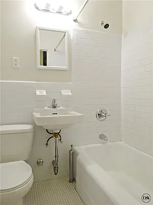 Rented by DSA Realty | media 25