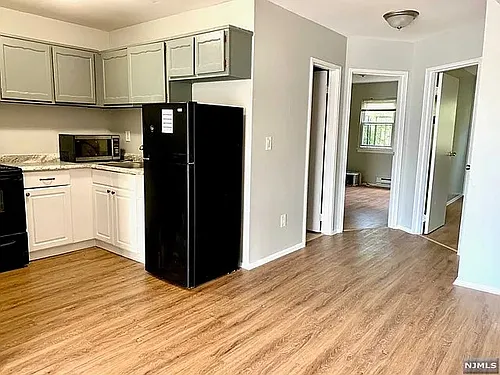49 Mulock Pl #3 Photo 1