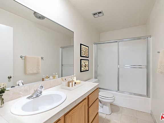 5th image of 1252 11th St APT 204