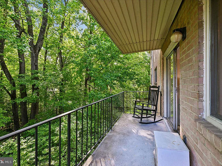 10648 Montrose Ave #M-103 — Photo 13