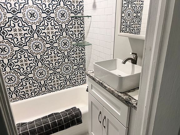 5th image of 2650 S University Dr #100