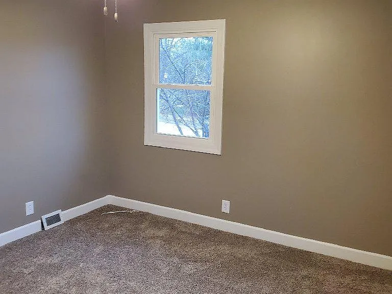 508 N Beadle St — Photo 45