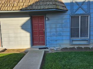 96 Faun Ln APT B, Lemoore, CA 93245