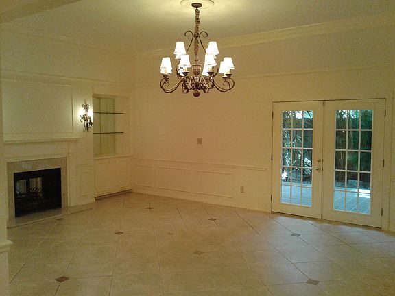moldings & Tray ceiling 