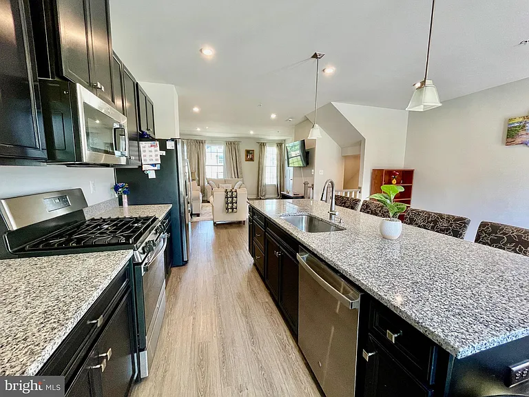 1518 Wilmer Park Ln — Photo 16