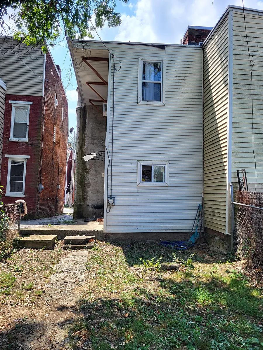 Building Photo - 309 S Penn St