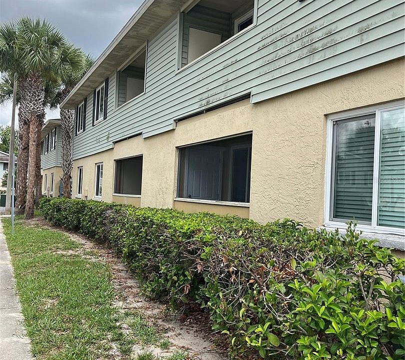 1st image of 528 Golden Raintree Pl