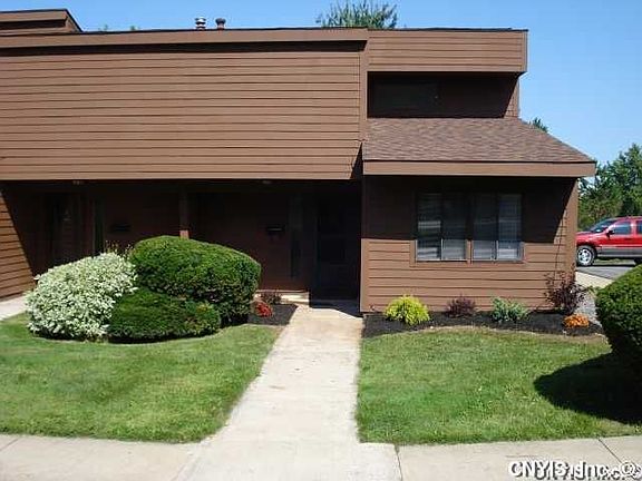 4th image of 635 Village Blvd N