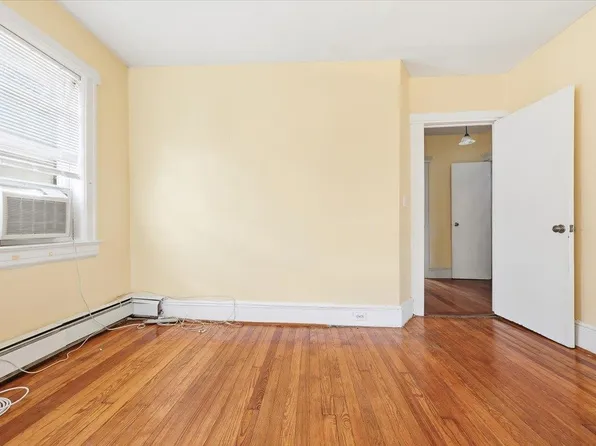 20 75th Street image 23 of 41