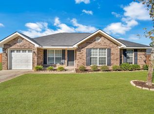 636 Piedmont Ave, Hinesville, GA 31313