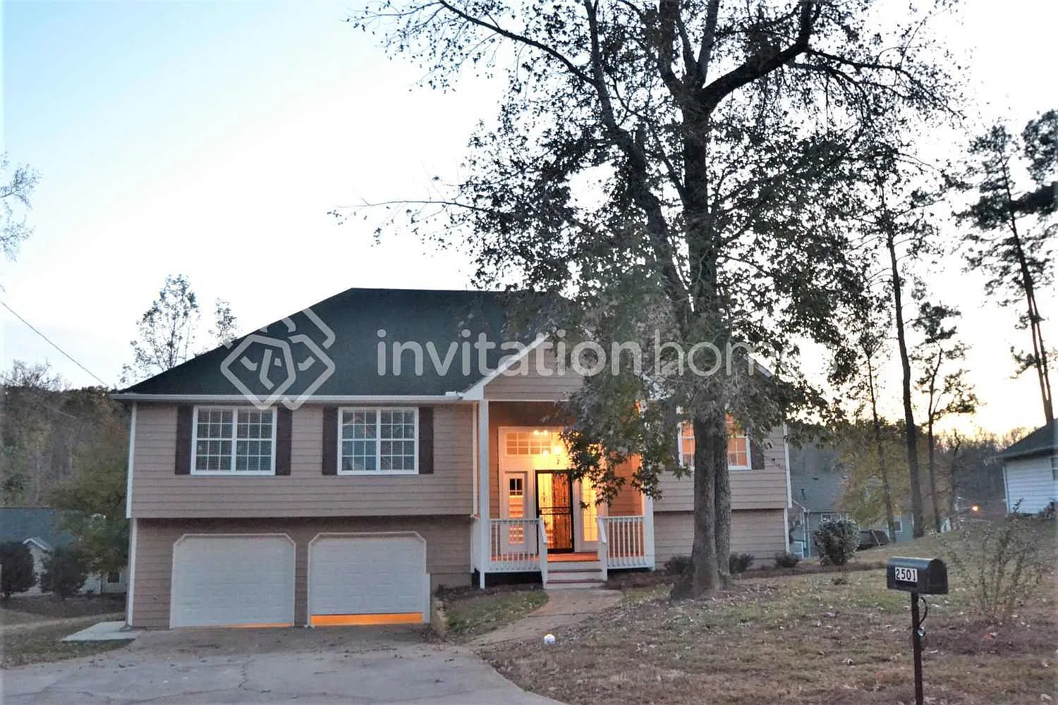 2501 Boulder Springs Pt Ellenwood, GA 30294 — Photo 1