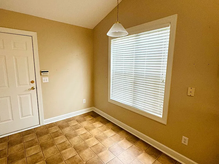 125 Rama Ct — Photo 10