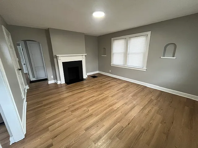 3 bed, 947 sqft, $1,550 — Photo 3