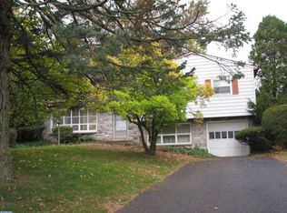 2293 Bruce Dr, Pottstown, PA 19464